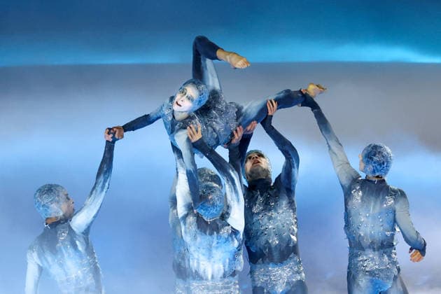 Performers dance during the Closing Ceremony of the Milano Cortina 2026 Olympic Games, Olympische Spiele, Olympia, OS at Verona Arena in Verona, Italy, on Sunday, February 22, 2026. Norway won the most medals with a total of 41, with the United States following at 33.  ITA20260222138 AARONxJOSEFCZYK