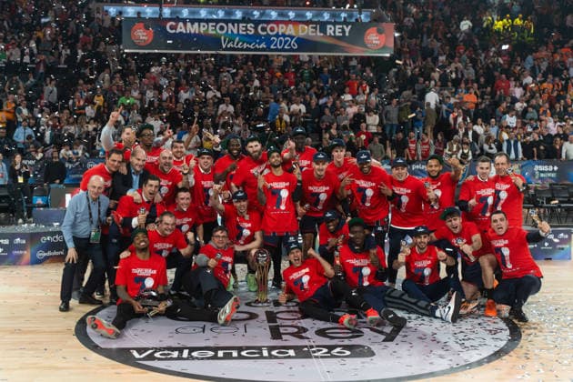 The King presides over the final of the Copa de S M el Rey basketball tournament in Valencia Baskonia players celebrate after winning the final of the Copa de S M el Rey basketball tournament, at the Roig Arena, on February 22, 2026, in Valencia, Comunidad Valenciana Spain The final will see Real Madrid and Baskonia face each other after winning in the semifinals against Valencia Basket and Barça, respectively The Copa del Rey 2026 will be their first direct cup final in the current format in other editions they have crossed paths mostly in the quarterfinals or semifinals, but not in the decisive match 22 FEBRUARY 2026 KING ACB FINAL COPA DEL REY BASKETBALL 2026 VALENCIA ROIG ARENA Valencia Comunidad Valenciana Valencia Comunidad Valenciana Spain  Copyright: xJorgexGilx 7314555