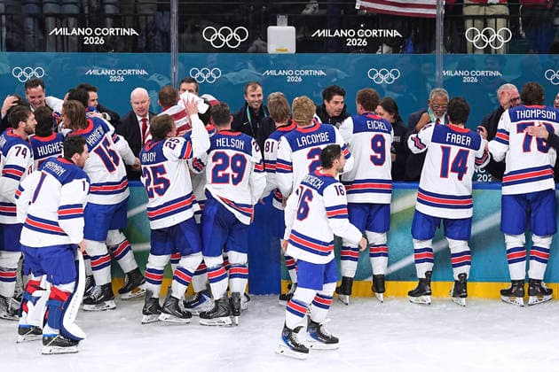 Team USA Olympiasieger Jubel nach Tor durch HUGHES Jack Eishockey Spiel Kanada - USA Finale 1 : 2 Olympics - Olympische Winterspiele 2026 Mailand - Cortina 06 - 22 Februar 2026 in Italien am 22.02.2026 in Mailand *** Team USA Olympic champions cheer after goal by HUGHES Jack Ice Hockey game Canada USA Final 1 2 Olympics Olympic Winter Games 2026 Milan Cortina 06 February 22, 2026 in Italy on February 22, 2026 in Milan Copyright: xx