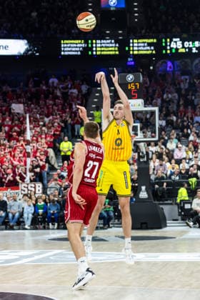 GER, BMW Top Four, Basketball BBL Pokal, Final, BMA365 Bamberg Baskets ALBA Berlin 22 02 2026, SAP Garden, Munich, GER, BMW Top Four, Basketball BBL Pokal, Final, BMA365 Bamberg Baskets ALBA Berlin Moses Wood ALBA Berlin 11 , Moritz Krimmer BMA365 Bamberg Baskets, 27 Photo Alexander Trienitz Munich SAP Garden Bayern Germany