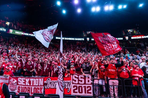 GER, BMW Top Four, Basketball BBL Pokal, Final, BMA365 Bamberg Baskets ALBA Berlin 22 02 2026, SAP Garden, Munich, GER, BMW Top Four, Basketball BBL Pokal, Final, BMA365 Bamberg Baskets ALBA Berlin Fans of the BMA365 Bamberg Baskets are happy about the victory Photo Alexander Trienitz Munich SAP Garden Bayern Germany