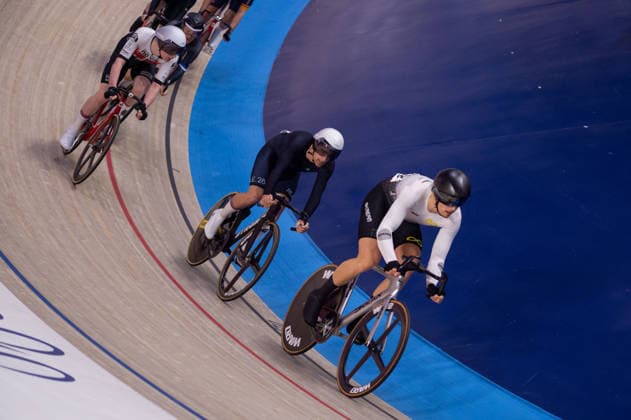 Action from the second heat of the Mens Points Race. Lloyds National Track cycling, Rad, Radsport, Bahnrad, Bahn Championship, National Cycling Centre, Manchester, England, 22nd Feb 2026. Copyright: xSeanxWalshx Sportspressphoto_SPR96550