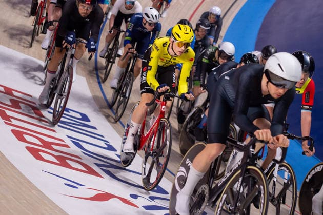 Action from the second heat of the Mens Points Race. Lloyds National Track cycling, Rad, Radsport, Bahnrad, Bahn Championship, National Cycling Centre, Manchester, England, 22nd Feb 2026. Copyright: xSeanxWalshx Sportspressphoto_SPR96552