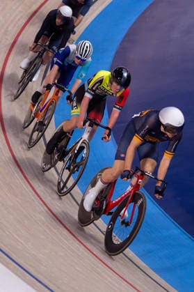 Action from the second heat of the Mens Points Race. Lloyds National Track cycling, Rad, Radsport, Bahnrad, Bahn Championship, National Cycling Centre, Manchester, England, 22nd Feb 2026. Copyright: xSeanxWalshx Sportspressphoto_SPR96566