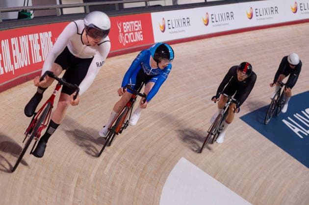 Action from the second heat of the Mens Points Race. Lloyds National Track cycling, Rad, Radsport, Bahnrad, Bahn Championship, National Cycling Centre, Manchester, England, 22nd Feb 2026. Copyright: xSeanxWalshx Sportspressphoto_SPR96567
