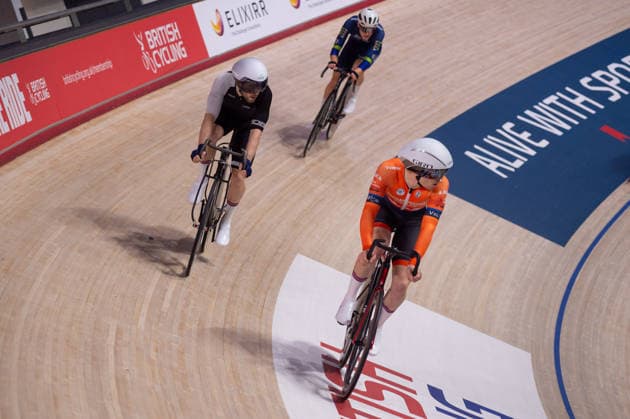 Action from the second heat of the Mens Points Race. Lloyds National Track cycling, Rad, Radsport, Bahnrad, Bahn Championship, National Cycling Centre, Manchester, England, 22nd Feb 2026. Copyright: xSeanxWalshx Sportspressphoto_SPR96568