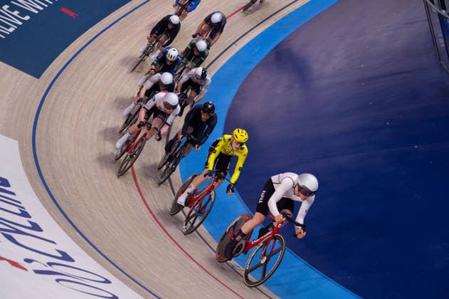 Action from the second heat of the Mens Points Race. Lloyds National Track cycling, Rad, Radsport, Bahnrad, Bahn Championship, National Cycling Centre, Manchester, England, 22nd Feb 2026. Copyright: xSeanxWalshx Sportspressphoto_SPR96578