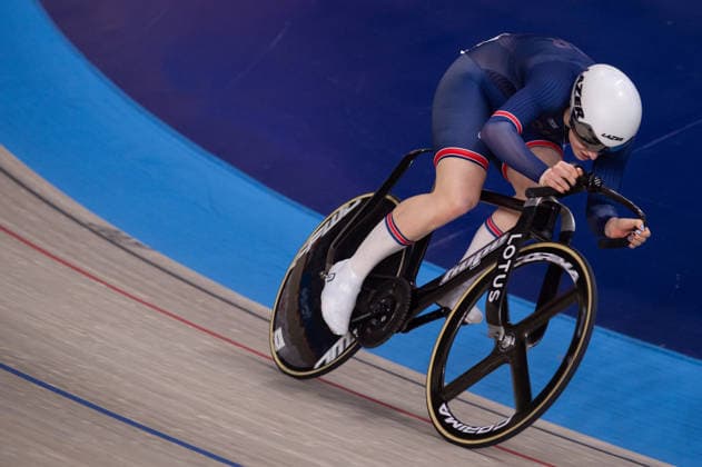 Lauren Bell in action in the Womens Spirnt quarter finals. Lloyds National Track cycling, Rad, Radsport, Bahnrad, Bahn Championship, National Cycling Centre, Manchester, England, 22nd Feb 2026. Copyright: xSeanxWalshx Sportspressphoto_SPR96588