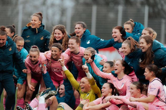 Team of TSG 1899 Hoffenheim group celebration after the match Leverkusen Ulrich-Haberland-Stadion NRW Deutschland