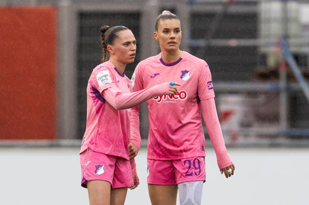 Google Pixel Women Bundesliga Bayer 04 Leverkusen TSG 1899 Hoffenheim 22 02 2026 Jill Janssens TSG 1899 Hoffenheim, 9 , Selina Cerci TSG 1899 Hoffenheim, 29 on Matchday 19 of the Google Pixel Women Bundesliga in the match between Bayer 04 Leverkusen and TSG 1899 Hoffenheim on 22 02 2026 at Ulrich Haberland Stadion in Leverkusen Copyright: xBEAUTIFULxSPORTS Meuselx