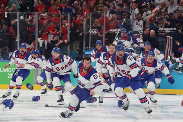 February 22, 2026, Milan, Lombardy, Italy: Team United States celebrates winning against Team Canada after Jack Hughes (86) of Team United States winning goal in overtime in the men s Ice hockey, Eishockey gold medal game during the Milano Cortina 2026 Olympic Winter games, Winterspiele,Spiele, Summer games at Milano Santagiulia Ice Hockey Arena. Olympics 2026: Milano Cortina: Ice Hockey Men s Gold Medal Game USA 2:1 CAN  - ZUMAm117 20260222_oly_m117_039 Copyright: xDavidxMcIntyrex