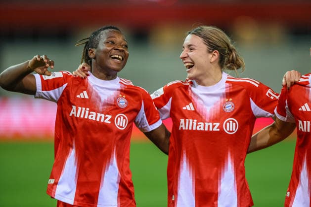 GER, Munich, FC Bayern Munich vs Vfl Wolfsburg, Google Pixel Womens Bundesliga, Football, DFB, Season 2025 2026, FC Bayern Campus, 19 Matchday in Picture FC Bayern Munich Women, Joy and emotions after the victory against Vfl Wolfsburg, Bernadette Amani FC Bayern Munich , Barbara Dunst Bayern Munich 28 DFB DFL REGULATIONS PROHIBIT ANY USE OF PHOTOGRAPHS AS IMAGE SEQUENCES AND OR QUASI VIDEO, 22 02 2026 Copyright: HMBxMedia HendrikxHamelau
