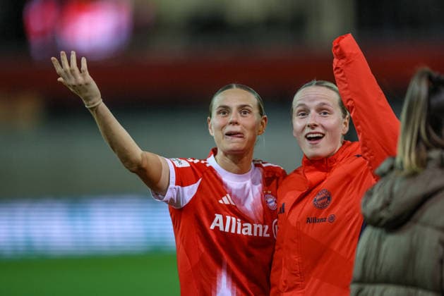GER, Munich, FC Bayern Munich vs Vfl Wolfsburg, Google Pixel Womens Bundesliga, Football, DFB, Season 2025 2026, FC Bayern Campus, 19 Matchday in the picture FC Bayern Munich Women, Joy and emotions after the victory against Vfl Wolfsburg, Klara Bühl Bayern Munich Women 17 , Franziska Kett Bayern Munich 20 DFB DFL REGULATIONS PROHIBIT ANY USE OF PHOTOGRAPHS AS IMAGE SEQUENCES AND OR QUASI VIDEO, 22 02 2026 Copyright: HMBxMedia HendrikxHamelau