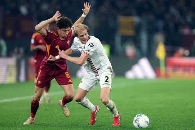 CALCIO - Serie A - AS Roma vs US Cremonese Rome, Italy - February 22, 2026: Neil El Aynaoui of Roma , Marten Thorsby of Cremonese seen in action during the Serie A Enilive 2025-2026 football match between AS Roma vs US Cremonese at Olympic Stadium. Rome Italy  Copyright: xIPAxSport ABACAx