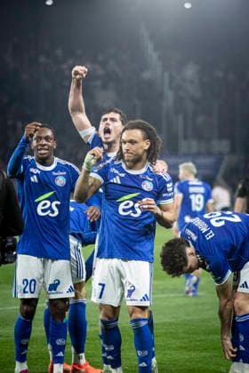FOOTBALL : Racing Strasbourg vs Olympique Lyonnais - ligue 1 - Strasbourg - 21 2 26 Joie des joueurs de l equipe de Racing Strasbourg apres le but de Diego Moreira 7 (RCS) Joaquin Panichelli 9 (RCS)  Copyright: xElyxandroxCEGARRAx