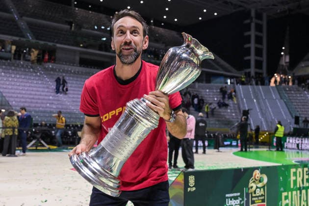 BASKET - Coppa Italia - Frecciarossa Final Eight 2026 - Final - EA7 Emporio Armani Milano vs Bertram Derthona Tortona Giuseppe Poeta, head coach of EA7 Emporio Armani Milano, celebrates with the trophy after winning the final match against Bertram Derthona Tortona for the Final Eight of the 2026 Coppa Italia Frecciarossa LBA, at the Inalpi Arena in Turin. Turin Italy  Copyright: xIPAxSport ABACAx