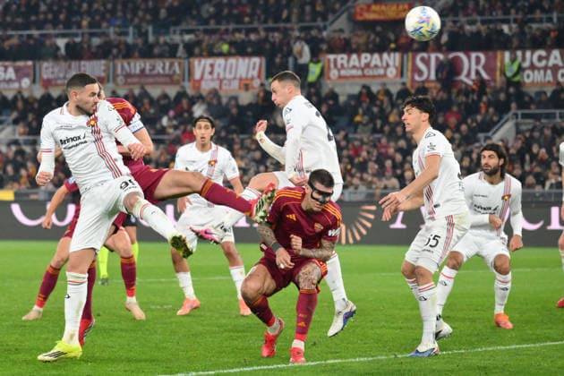 CALCIO - Serie A - AS Roma vs US Cremonese Bryan Cristante of AS Roma scores the goal for 1-0 in the 59th minute during the match of 26th day of the Serie A Championship between A.S.Roma and U.S.Cremonese at the Olimpico Stadium on Feb 22, 2026 in Rome, Italy. during AS Roma vs US Cremonese, Italian soccer Serie A match in Rome, Italy, February 22 2026 Rome Italy  Copyright: xIPAxSport ABACAx