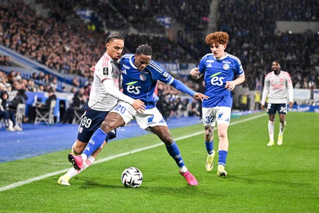 RC Strasbourg Alsace v Olympique Lyonnais - Ligue 1 McDonald s 99 Noah NARTEY (ol) - 20 Martial GODO (rcsa) during the Ligue 1 McDonald s match between Strasbourg and Lyon at Stade de la Meinau on February 22, 2026 in Strasbourg, France. Strasbourg France  Copyright: xFEPx 776348297
