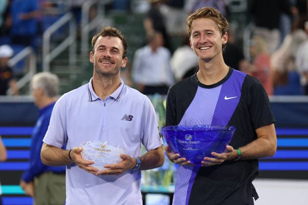 February 22, 2026, Delray Beach, Florida, USA: TOMMY PAUL (USA) and SEBASTIAN KORDA (USA) pose for a photo after the Men™s Singles Finals match at Delray Beach Tennis Center. Delray Beach USA - ZUMA 20260222_mda_v151_219 Copyright: xLorenzoxVasquezx