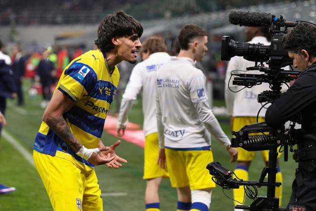 AC Milan vs Parma Calcio Italy, Milan, 2026 02 22: Mariano Troilo (Parma) scores by header and celebrates the 1-0 goal at 80 during soccer game AC Milan vs Parma Calcio, Serie A Enilive 2025-2026 day 26 at San Siro Stadium Milan Lombardy Deutschland Copyright: xFabrizioxAndreaxBertanix
