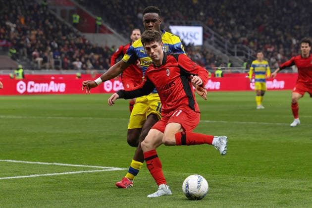 AC Milan vs Parma Calcio Italy, Milan, 2026 02 22: Mandela Keita, Christian Pulisic (AC Milan) attacks the penalty area in the first half during soccer game AC Milan vs Parma Calcio, Serie A Enilive 2025-2026 day 26 at San Siro Stadium Milan Lombardy Deutschland Copyright: xFabrizioxAndreaxBertanix