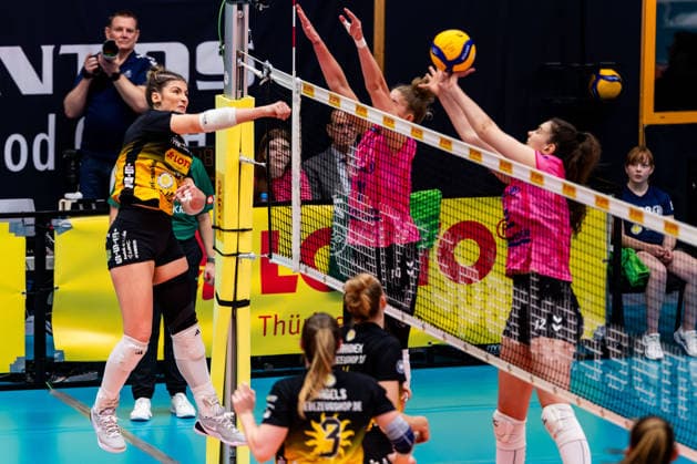 22 02 2026, GER, Volleyball, Women, Season 25 26, ZOI DVV Pokal, Semifinal, VfB 91 Suhl Lotto Thueringen Allianz MTV Stuttgart Mackenzie Foley VfB 91 Suhl Lotto Thueringen 98527 Suhl Sporthalle Wolfsgrube Thüringen Germany