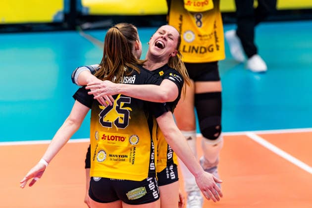 22 02 2026, GER, Volleyball, Women, Season 25 26, ZOI DVV Pokal, Semifinal, VfB 91 Suhl Lotto Thueringen Allianz MTV Stuttgart Monika Brancuska VfB 91 Suhl Lotto Thueringen , Lara Nagels VfB 91 Suhl Lotto Thueringen 98527 Suhl Sporthalle Wolfsgrube Thüringen Germany