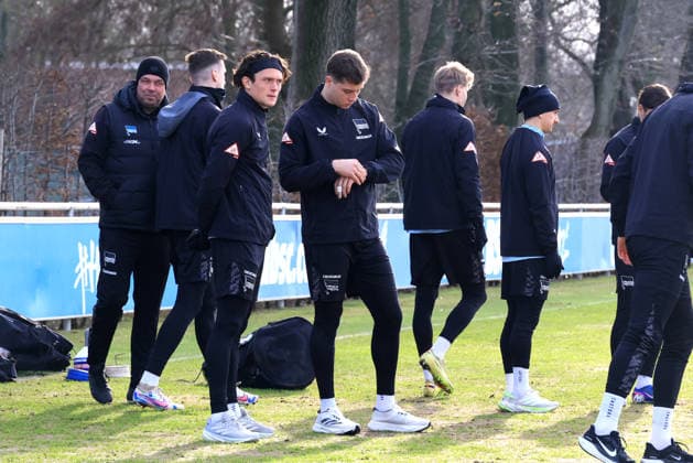 DEU, DFL, 2 FBL Hertha BSC, Training, 23 02 2026, Sportforum, Berlin, DEU, DFL, 2 FBL Hertha BSC, Training, im Bild Fabian Reese Hertha BSC Berlin 11 , Tjark Ernst Hertha BSC Berlin 1 DFL regulations prohibit any use of Photographs as image sequences and or quasi video nordphotoxGmbHx xEngler nph00076
