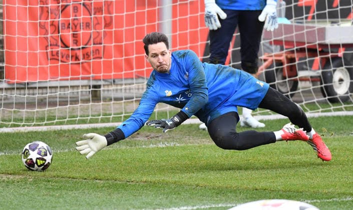 23 02 2026, xophax, Football , UEFA Champions League , 2025 2026 , Training of Bayer Leverkusen before the match against Olympiakos Piraeus Janis Blaswich Bayer Leverkusen Leverkusen