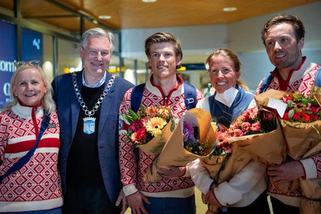 Johannes Hosflot Klaebo lander pa Vaernes. Stjordal 20260223. Tove Moe Dyrhaug (f.v.), fungerende ordforer i Trondheim Erling Moe (V), Johannes Hosflot Klaebo, Astrid oyre Slind og Emil Iversen pa Vaernes lufthavn etter utovernes ankomst fra OL i Italia. Foto: Ole Martin Wold NTB Stjordal Norge EDITORIAL USE ONLY. RESTRICTED USE FOR BETTING COMPANIES Ref:_SPOiPVbgO86Sd4.jpg *** Johannes Hosflot Klaebo lands at Vaernes Stjordal 20260223 Tove Moe Dyrhaug from left, acting mayor of Trondheim Erling Moe from right, Johannes Hosflot Klaebo, Astrid oyre Slind and Emil Iversen at Vaernes Airport after the outsiders arrival from the Olympics in Italy Photo Ole Martin Wold NTB Stjordal Norway EDITORIAL USE ONLY RESTRICTED USE FOR BETTING COMPANIES  Copyright: xOlexMartinxWoldx xNTBx