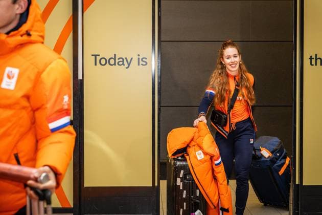 SCHIPHOL - Antoinette Rijpma. TeamNL athletes and coaches are welcomed in the arrivals hall at Schiphol Airport after the Winter Olympics in Milan and Cortina. DINGENA MOL ANP netherlands out - belgium out Schiphol xVIxxIVx 551568598 originalFilename: 551568598.jpg