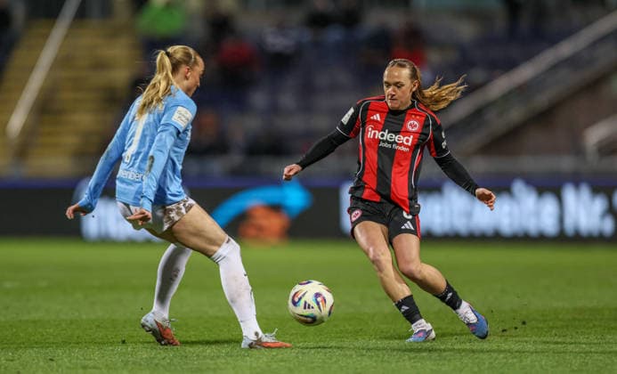 GER, Frankfurt, Eintracht Frankfurt vs SC Freiburg, Google Pixel Bundesliga, Football, DFB, Season 2025 2026, Stadion am Brentanobad, 19 Matchday in the picture from l Tessa Blumenberg SC Freiburg Women 7 , Lisanne Gräwe Eintracht Frankfurt Women 8 DFB DFL REGULATIONS PROHIBIT ANY USE OF PHOTOGRAPHS AS IMAGE SEQUENCES AND OR QUASI VIDEO, 23 02 2026 Copyright: HMBxMedia HendrikxHamelau