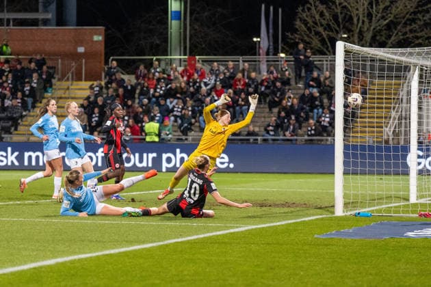 23 02 2026, xhfmx, Fußball Google Pixel Frauen Bundesliga, Eintracht Frankfurt SC Freiburg Laura Freigang Eintracht Frankfurt Frauen scores the 1 0 goal against Freiburg, Goal DFL DFB REGULATIONS PROHIBIT ANY USE OF PHOTOGRAPHS as IMAGE SEQUENCES and or QUASI VIDEO Frankfurt am Main