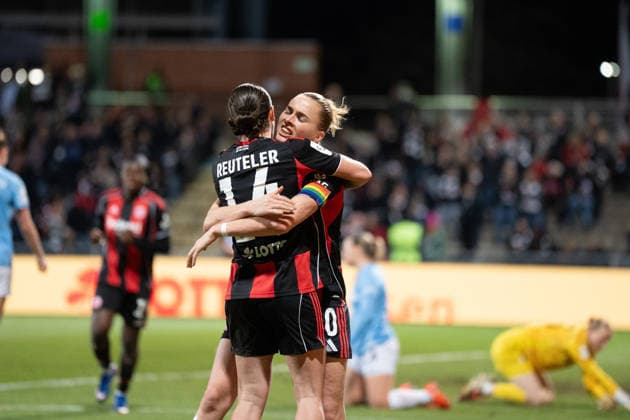 23 02 2026, xhfmx, Fußball Google Pixel Frauen Bundesliga, Eintracht Frankfurt SC Freiburg v l Laura Freigang Eintracht Frankfurt Frauen celebrates her goal for 1 0 against Freiburg with Geraldine Reuteler Eintracht Frankfurt Frauen Tor, Goal, Jubel, Celebration DFL DFB REGULATIONS PROHIBIT ANY USE OF PHOTOGRAPHS as IMAGE SEQUENCES and or QUASI VIDEO Frankfurt am Main