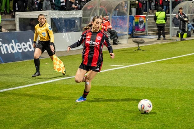 Germany Soccer Google Pixel Women Bundesliga 2025 2026 Eintracht Frankfurt vs SC Freiburg 19 Matchday Am Brentanobad Stadion Frankfurt am Ball Erëleta Memeti Eintracht Frankfurt,27 Copyright: xOrhanxHabashx