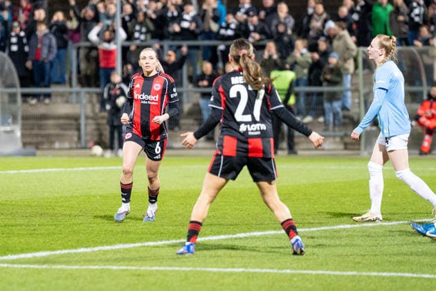 23 02 2026, xhfmx, Fußball Google Pixel Frauen Bundesliga, Eintracht Frankfurt SC Freiburg v l Elisa Senß Eintracht Frankfurt Frauen and Ereleta Memeti Eintracht Frankfurt Frauen celebrate the 2 0 against SC Freiburg Tor, Goal, Jubel, Celebration DFL DFB REGULATIONS PROHIBIT ANY USE OF PHOTOGRAPHS as IMAGE SEQUENCES and or QUASI VIDEO Frankfurt am Main