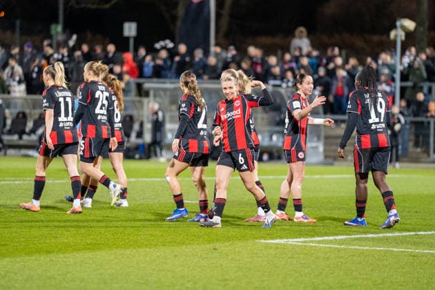23 02 2026, xhfmx, Fußball Google Pixel Frauen Bundesliga, Eintracht Frankfurt SC Freiburg Die Eintracht Frankfurt Frauen bejubeln das 2 0 durch Elisa Senß Eintracht Frankfurt Frauen gegen den SC Freiburg Tor, Goal, Jubel, Celebration DFL DFB REGULATIONS PROHIBIT ANY USE OF PHOTOGRAPHS as IMAGE SEQUENCES and or QUASI VIDEO Frankfurt am Main