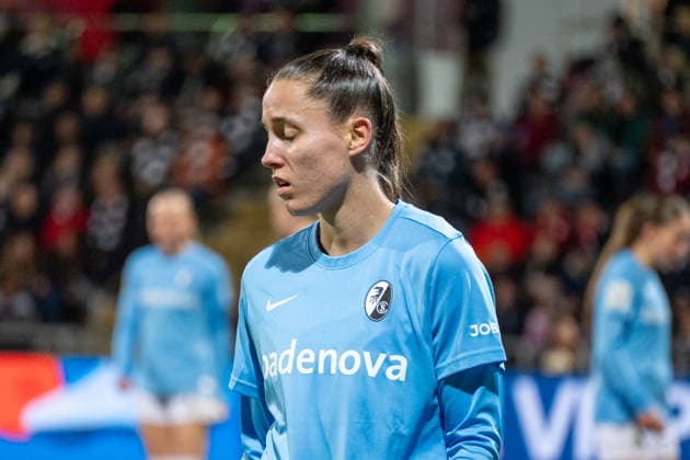 Germany Soccer Google Pixel Women Bundesliga 2025 2026 Eintracht Frankfurt vs SC Freiburg 19 Matchday Am Brentanobad Stadion Frankfurt Facial Expression, Sad Selina Vobian SC Freiburg,10 Copyright: xOrhanxHabashx