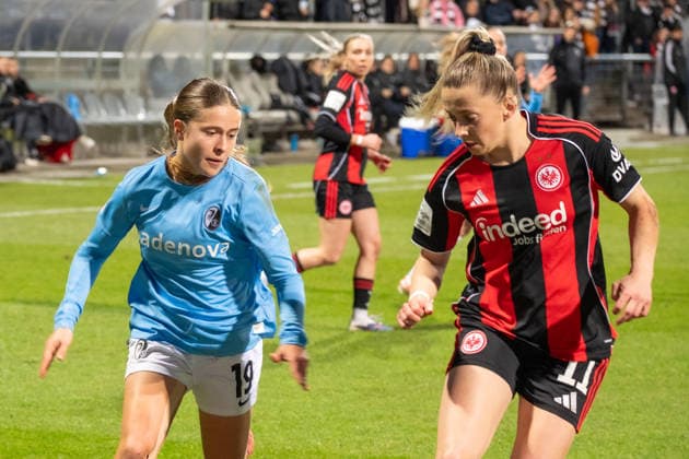 Germany Soccer Google Pixel Womens Bundesliga 2025 2026 Eintracht Frankfurt vs SC Freiburg 19 Matchday Am Brentanobad Stadion Frankfurt in action Nia Szenk SC Freiburg, 19 vs Nina Lührßen Eintracht Frankfurt,11 Copyright: xOrhanxHabashx