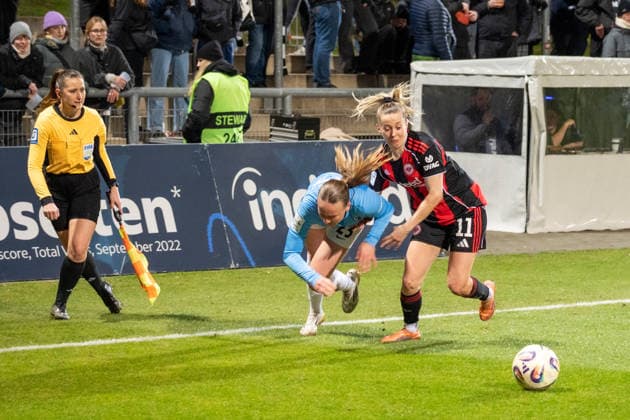 Germany Soccer Google Pixel Womens Bundesliga 2025 2026 Eintracht Frankfurt vs SC Freiburg 19 Matchday At Brentanobad Stadium Frankfurt in the duel Nina Lührßen Eintracht Frankfurt,11 Nia Szenk SC Freiburg, 19 Copyright: xOrhanxHabashx