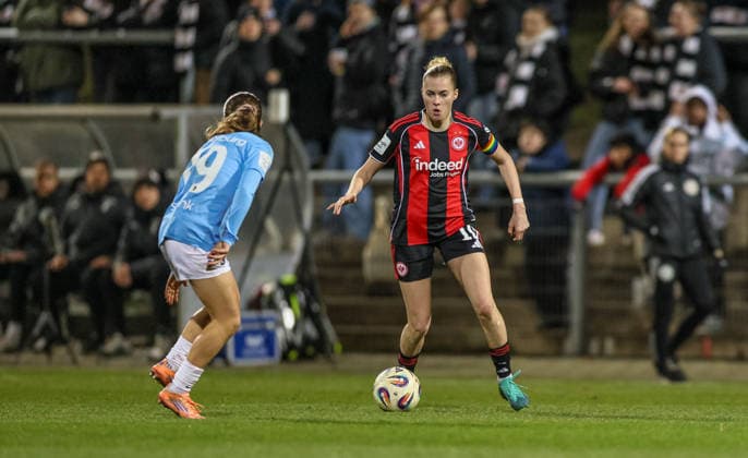 GER, Frankfurt, Eintracht Frankfurt vs SC Freiburg, Google Pixel Bundesliga, Football, DFB, Season 2025 2026, Stadion am Brentanobad, 19 Matchday in the picture f l Nia Szenk SC Freiburg Women 19 Laura Freigang Eintracht Frankfurt Women 10 DFB DFL REGULATIONS PROHIBIT ANY USE OF PHOTOGRAPHS AS IMAGE SEQUENCES AND OR QUASI VIDEO, 23 02 2026 Copyright: HMBxMedia HendrikxHamelau
