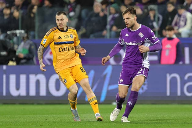 ACF Fiorentina v Pisa SC - Campionato Serie A Marin Pongracic of ACF Fiorentina and Filip Stojilkovic of Pisa SC, during the Italian Serie A football match between ACF Fiorentina and Pisa SC,on February 23 ,2026 at the Artemio-Franchi stadium in Florence. Firenze FI Italy  Copyright: xAndreaxMartinix originalFilename:martini-acffiore260223_npQFl.jpg