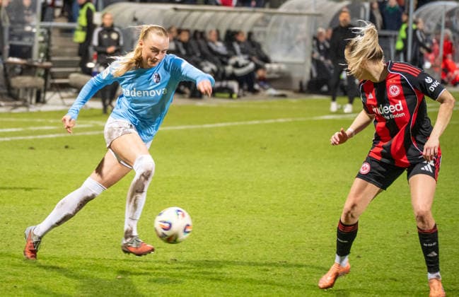 Germany Soccer Google Pixel Womens Bundesliga 2025 2026 Eintracht Frankfurt vs SC Freiburg 19 Matchday Am Brentanobad Stadion Frankfurt in action Tessa Blumenberg SC Freiburg,7 Copyright: xOrhanxHabashx