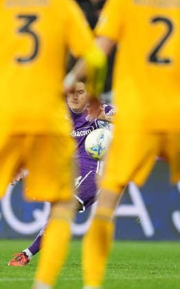 February 23, 2026, Florence, Italy: Fiorentina s midfielder NicolÃ² Fagioli (C) in action during the Italian serie A soccer match ACF Fiorentina vs AC Pisa at the Artemio Franchi Stadium in Florence, Italy, 23 February 2026.ANSA CLAUDIO GIOVANNINI Serie A: Fiorentina - Pisa  - ZUMAa110 20260223_zaf_a110_036 Copyright: xClaudioxGiovanninix