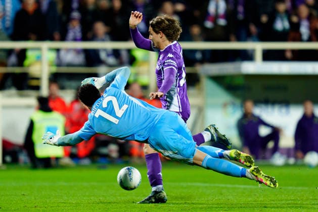 ACF Fiorentina v Pisa SC - Serie A Enilive Jacopo Fazzini of ACF Fiorentina and Nicolas Andrade of Pisa SC during the serie Serie A Enilive match between ACF Fiorentina and Pisa SC at Stadio Artemio Franchi on February 23, 2026 in Florence, Italy Florence Stadio Artemio Franchi Tuscany Italy Copyright: xGiuseppexMaffiax 260223_SerieA_Fiorentina-Pisa_GM_05787