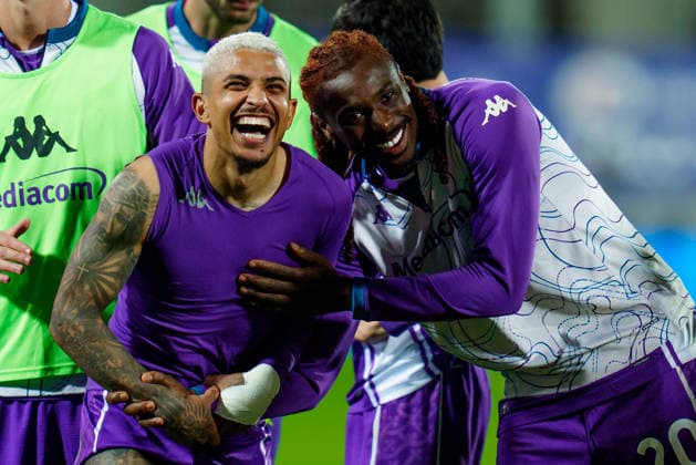 ACF Fiorentina v Pisa SC - Serie A Enilive Moise Kean of ACF Fiorentina celebrates victory with Dodo at the end of the serie Serie A Enilive match between ACF Fiorentina and Pisa SC at Stadio Artemio Franchi on February 23, 2026 in Florence, Italy Florence Stadio Artemio Franchi Tuscany Italy Copyright: xGiuseppexMaffiax 260223_SerieA_Fiorentina-Pisa_GM_06104