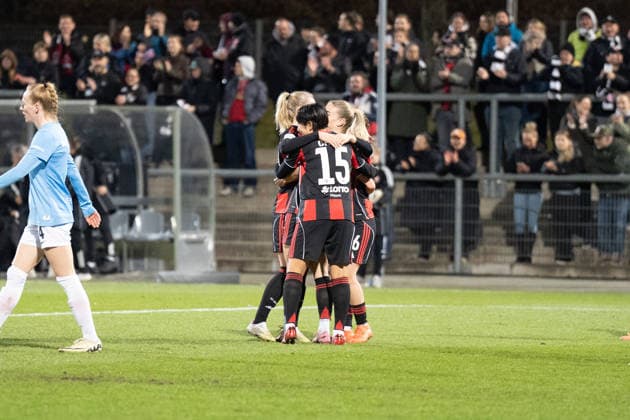 23 02 2026, xhfmx, Soccer Google Pixel Women Bundesliga, Eintracht Frankfurt SC Freiburg v l Ainhoa Alguacil Eintracht Frankfurt Women , Rebecka Blomqvist Eintracht Frankfurt Women cheer the goal to 3 0 by Rebecka Blomqvist Eintracht Frankfurt Women Goal, Goal, Jubel, Celebration DFL DFB REGULATIONS PROHIBIT ANY USE OF PHOTOGRAPHS as IMAGE SEQUENCES and or QUASI VIDEO Frankfurt am Main