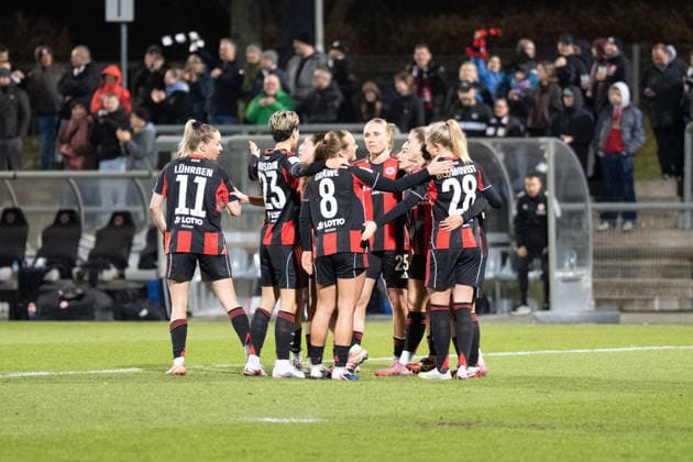 23 02 2026, xhfmx, Soccer Google Pixel Women Bundesliga, Eintracht Frankfurt SC Freiburg The women of Eintracht Frankfurt celebrate the 3 0 by Rebecka Blomqvist Eintracht Frankfurt Women against Freiburg Goal, Goal, Jubel, Celebration DFL DFB REGULATIONS PROHIBIT ANY USE OF PHOTOGRAPHS as IMAGE SEQUENCES and or QUASI VIDEO Frankfurt am Main