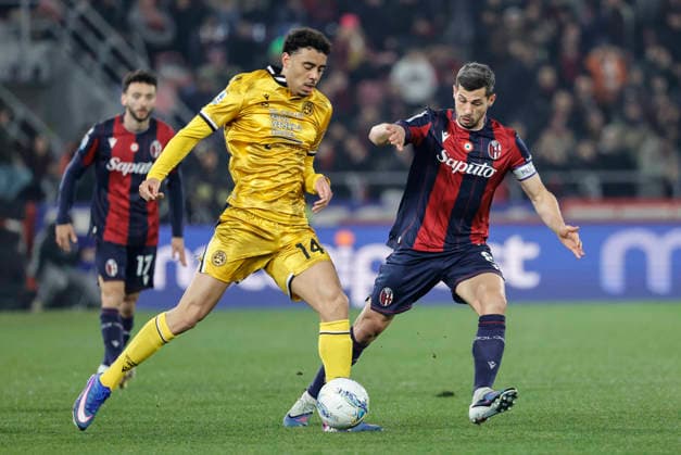 February 23, 2026, Bologna, BOLOGNA: Bologna s Remo Freuler (R) and Udinese s Arthur Atta in action during the Italian Serie A soccer match Bologna FC vs Udinese Calcio at Renato Dall Ara stadium in Bologna, Italy, 23 February 2026. ANSA SERENA CAMPANINI Serie A: Bologna - Udinese  - ZUMAa110 20260223_zaf_a110_045 Copyright: xSerenaxCampaninix