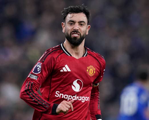 Liverpool, England, 23rd February 2026. Bruno Fernandes of Manchester United, ManU in action during the Everton vs Manchester United Premier League match at Hill Dickinson Stadium, Liverpool. Picture credit should read: Andrew Yates Sportimage EDITORIAL USE ONLY. No use with unauthorised audio, video, data, fixture lists, club league logos or live services. Online in-match use limited to 120 images, no video emulation. No use in betting, games or single club league player publications. SPI_024_AY_Everton_Man_Utd SPI-4547-0022